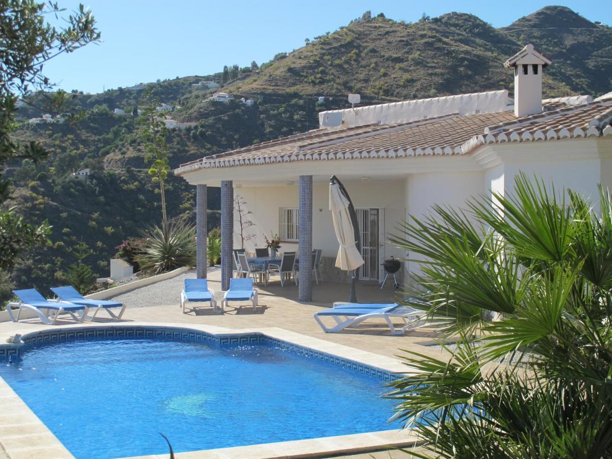 Villa Camakini With Heated Pool And Sea View Arenas  Eksteriør billede